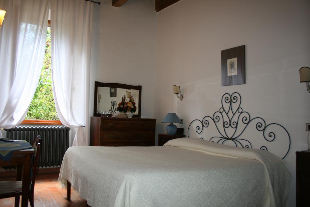 Antico Convento Santa Chiara Hotel Sarteano Room photo